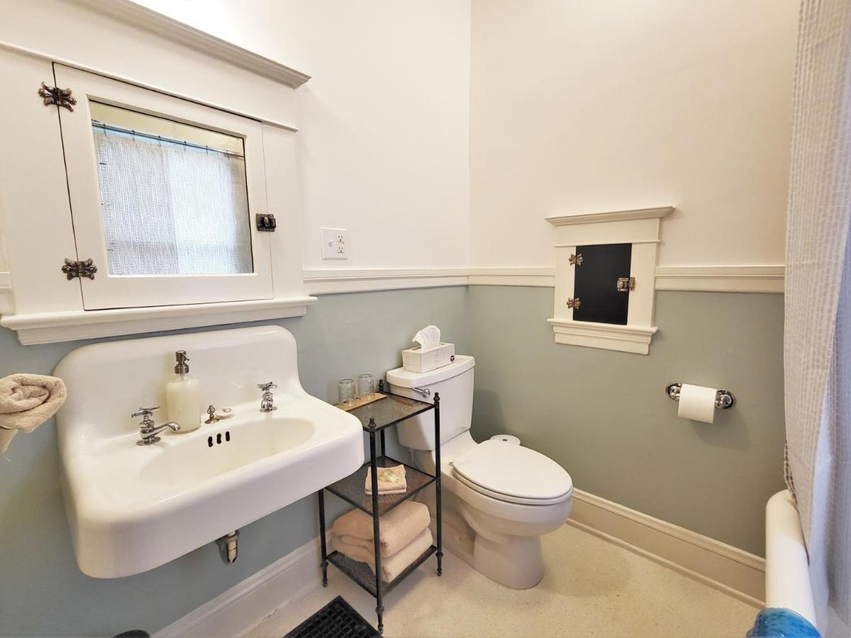 Bluebird Guesthouse พอร์ตแลนด์ ภายนอก รูปภาพ