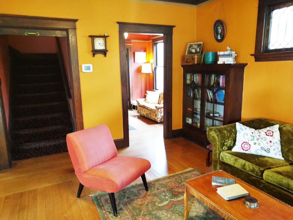 Bluebird Guesthouse พอร์ตแลนด์ ภายนอก รูปภาพ